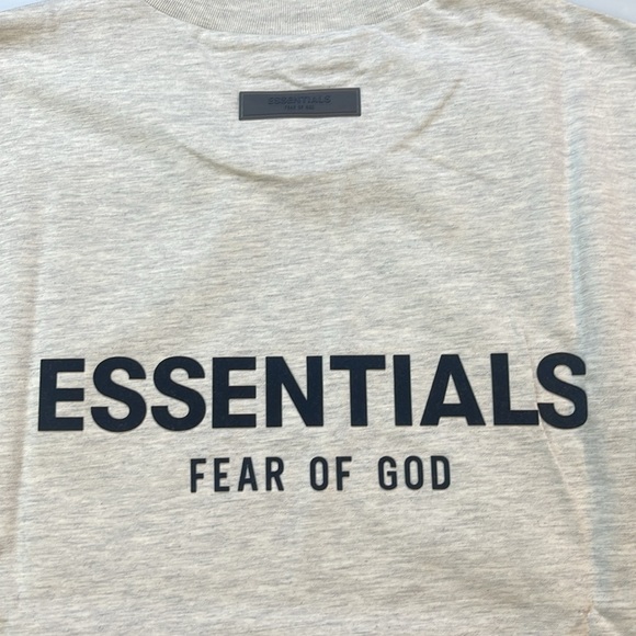 Fear of god essentials light oatmeal Tee shirt - Picture 5 of 7